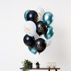 Ballonnenbundel met zwarte witte en gouden ballonnen en de tekst 25 years anniversary