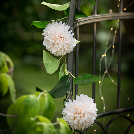 ivoren dahlia bloemslinger