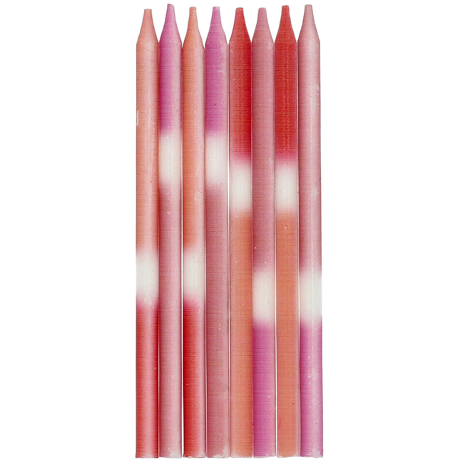 Kaarsjes in verschillende beige tinten, roze en rood