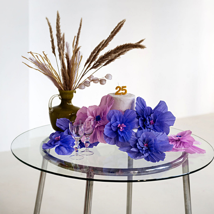 paarse papieren bloemen