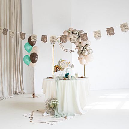 babyshower met grijze, creme en mint versiering