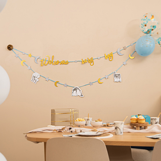 Blauwe met gouden versiering voor een babyshower met safari thema