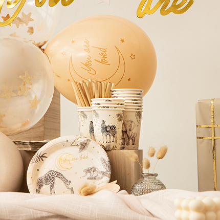 Gender neutrale babyshower met safari versiering