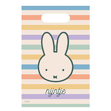 Cadeautasje in pastel tinten met nijntje erop