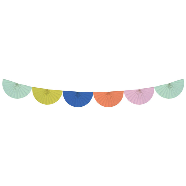 draad met halve waaiers met diverse kleuren
