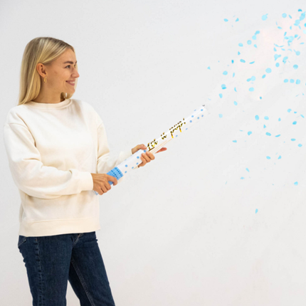 partypopper met blauwe confetti