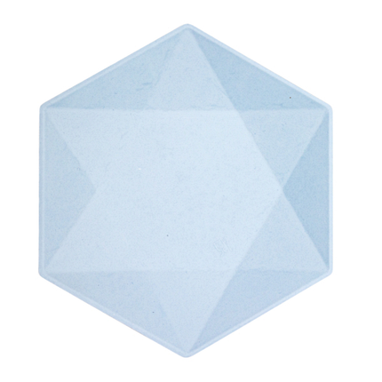 Lichtblauwe bordjes in de vorm van een hexagon