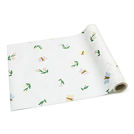 witte tafelloper met bloemen en vlinders