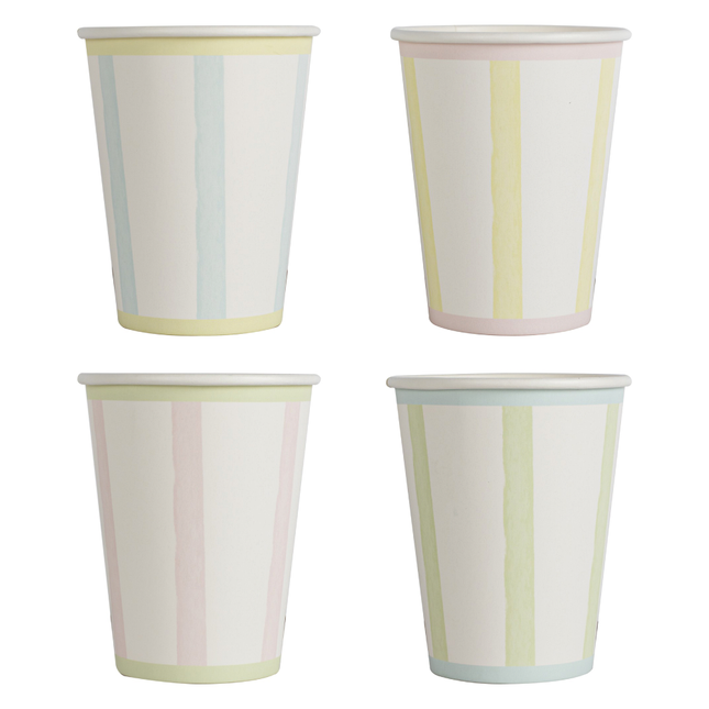 Bekers met pastel kleuren en strepen