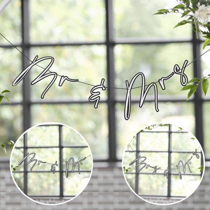 Aanpasbare slinger in het zwart en wit met de tekst Mrs & Mr, Mr & Mr en Mrs & Mrs