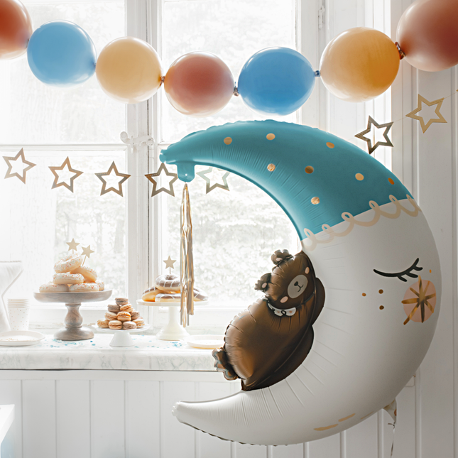halve maan ballon met een bruin beertje erop