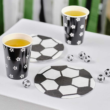 servetten en bekers in voetbal thema