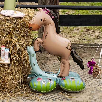 folieballon op standaard paard
