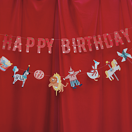 rode letterbanner happy birthday met circus figuren