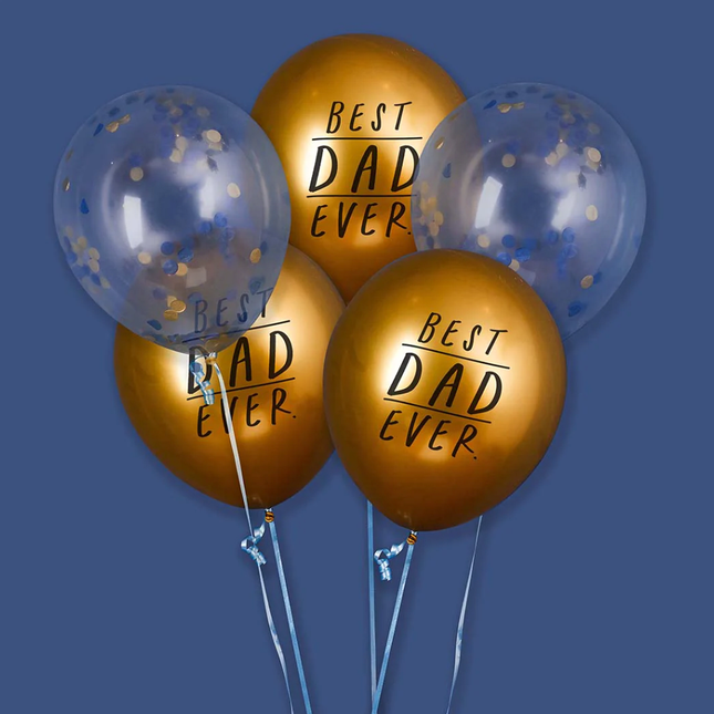 Gouden ballonnen met de tekst best dad ever en confettiballonnen met blauwe en gouden confetti