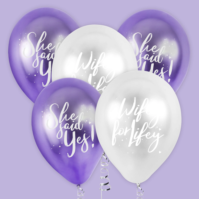 Latex ballonnen in het paars en zilver met chrome effect en witte tekst