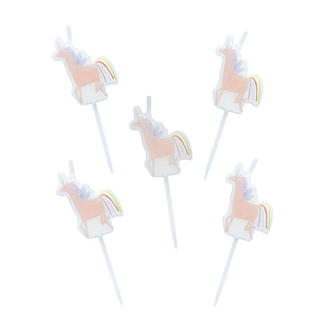 Eenhoorn kaarsjes in het lichtroze en paars met een regenboog staart