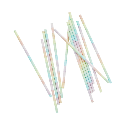Rietjes met regenboogpatroon in pasteltinten