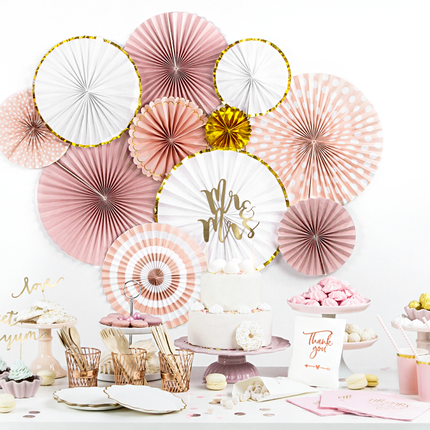 roze en gouden bruiloftsversiering