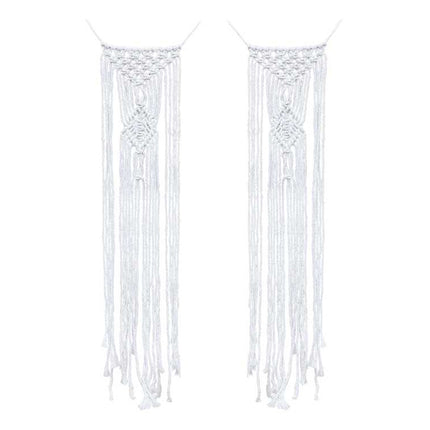 Twee witte hangers van macrame
