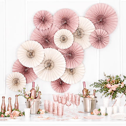 waaiers oudroze en creme