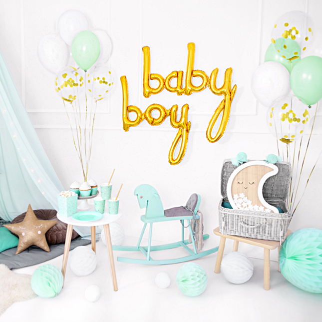 versiering babykamer in het mintgroen, wit en goud