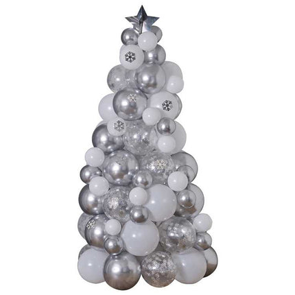 Kerstboom van witte en zilveren ballonnen