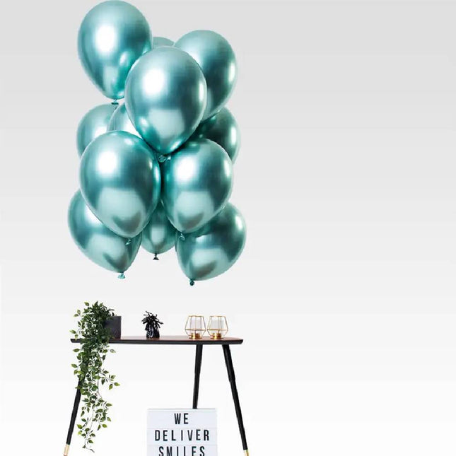 Bundel met groene chrome ballonnen