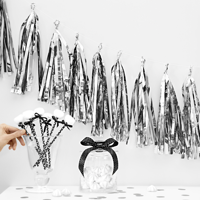 zilveren tassel slinger