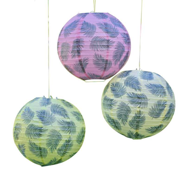 lampionnen met palmbladeren