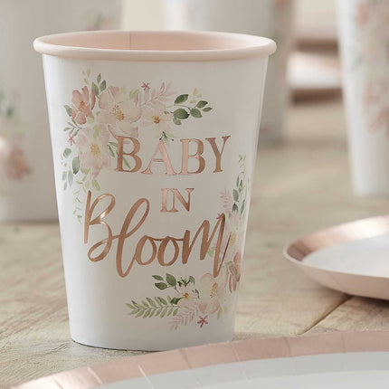 Beker met bloemen en de tekst baby in Bloom
