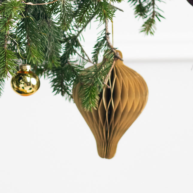 beige kersthanger van papier