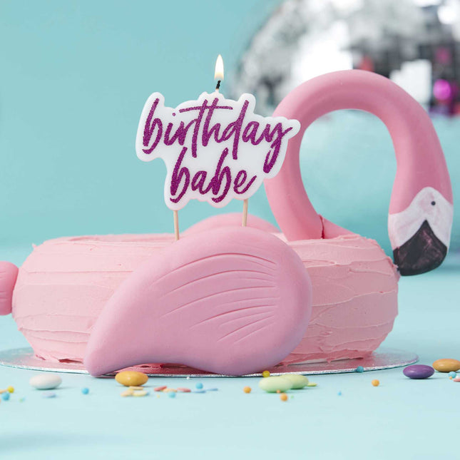 flamingo taart met birthday babe taarkaars