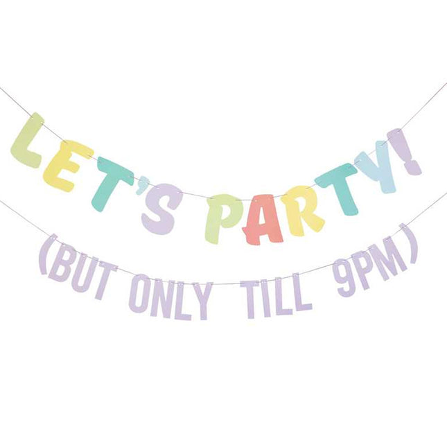 letter banner met let's party erop