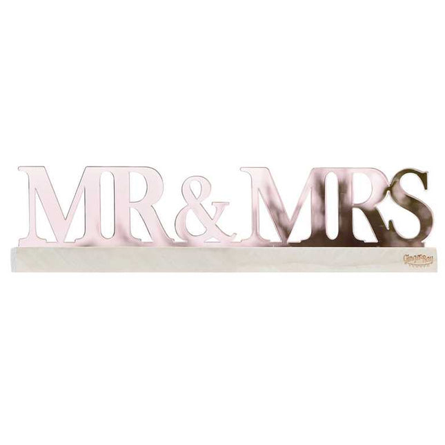 houten standaard met de tekst mr & mrs in rose goud
