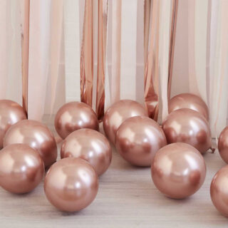 ballonnetjes in chrome rose goud kleur op de grond