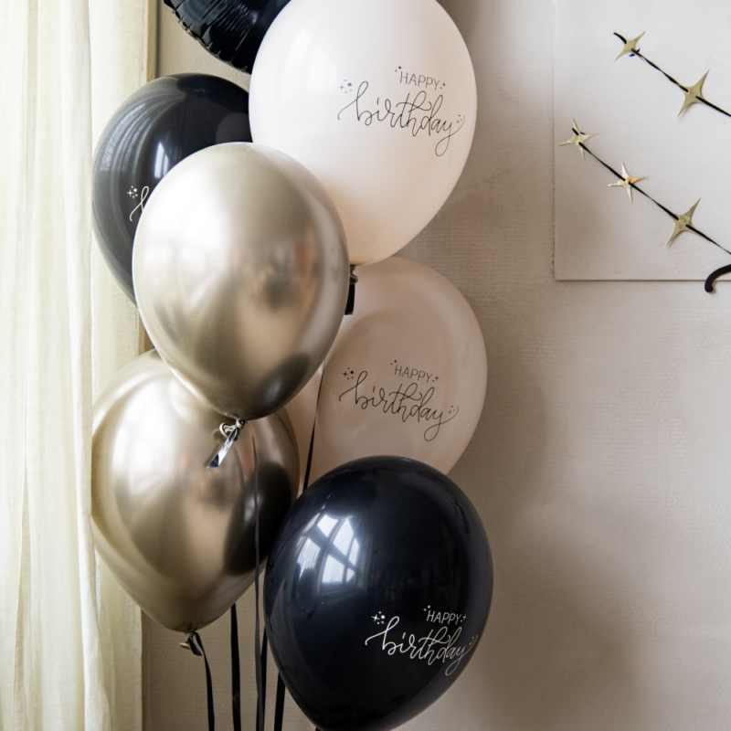 bundel zwarte, creme en metallic ballonnen